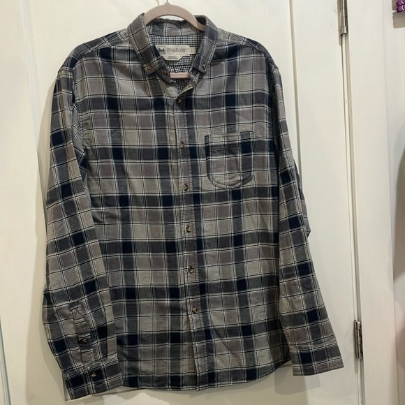 Men's size large Windriver Plaid Shirt - dark blue and Gray - Picture 1 of 16